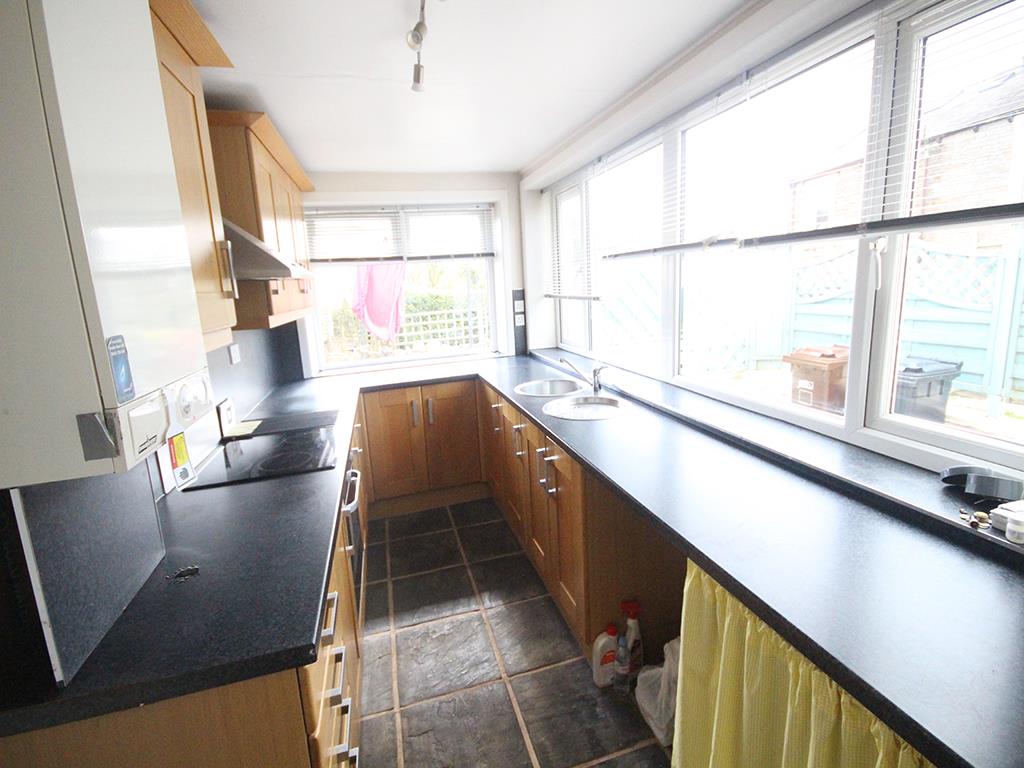 3 bedroom end terrace house Let Agreed in Earby - IMG_2226.jpg